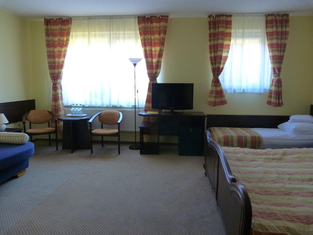 Hotel Kopernik Frombork Bagian luar foto