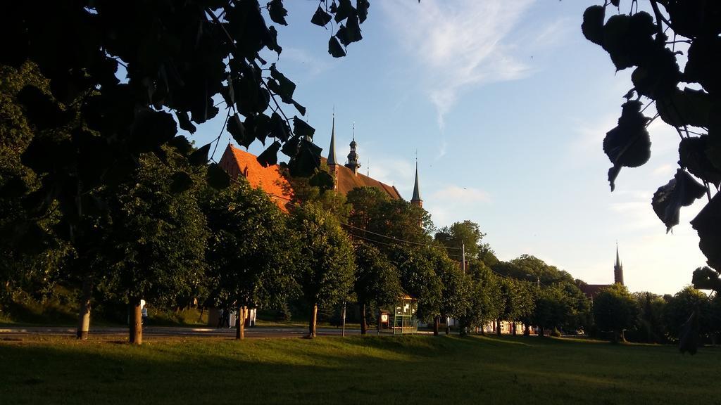 Hotel Kopernik Frombork Bagian luar foto