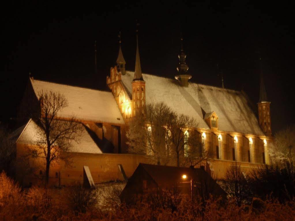 Hotel Kopernik Frombork Bagian luar foto